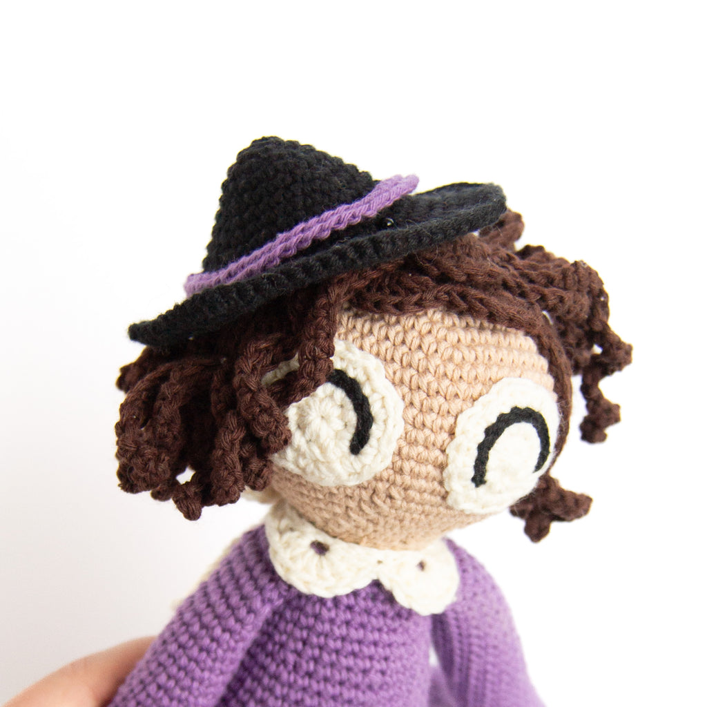 Witch amigurumi doll pattern