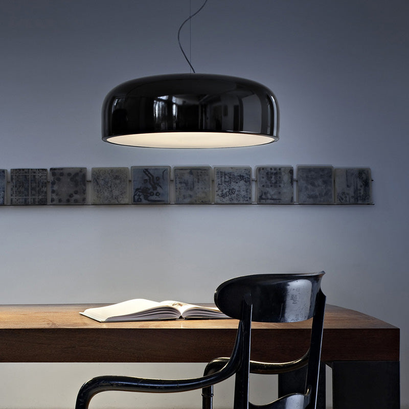 Flos Smithfield dimmable LED suspension opalescent diffuser guarantees glare-free light.