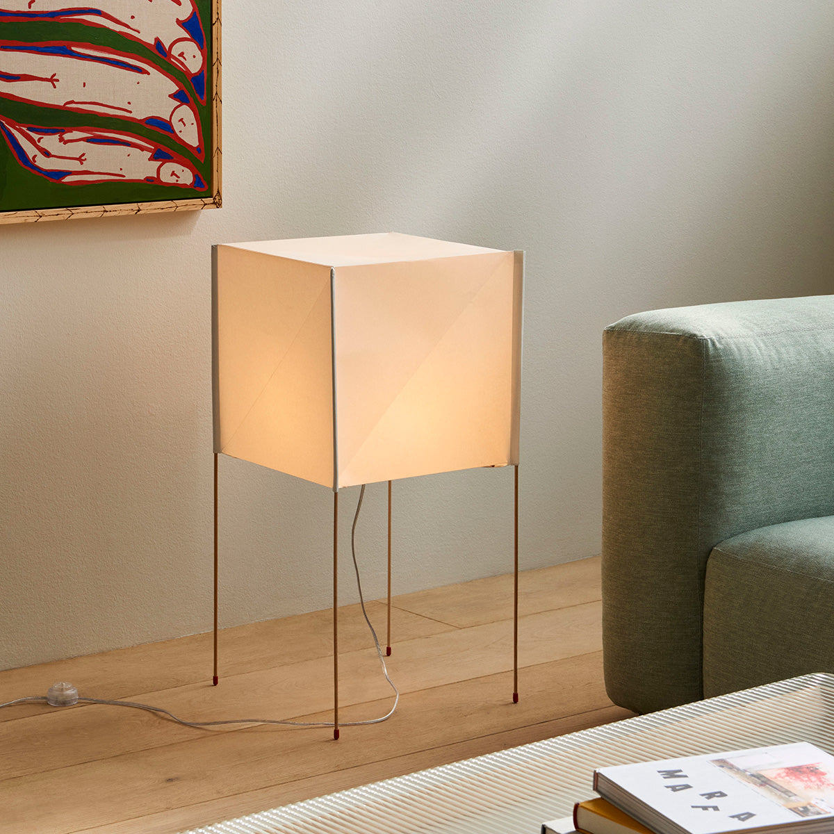 Hay paper Cube Floor lamp with on/off switch on the cable