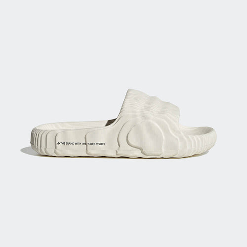 Adidas Adilette 22 W: Off White - STAB Badelatschen, Badeschuhe kaufen, Sale, Streetwear in Berlin, Sneaker Shop, Adidas Schuhe.