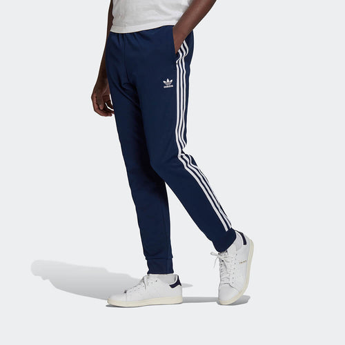 Adidas Classics SST Track Pants: Night Indigo - Kaufe deine STAB Trainingshose im Streetwear Shop Berlin, Sneaker Store Berlin.