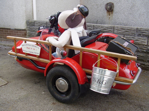 Motorbike and sidecar with Gromit