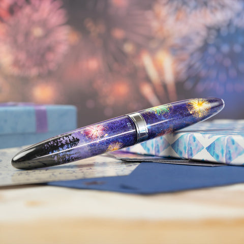 Benu pen decorated with painted fireworks and trees