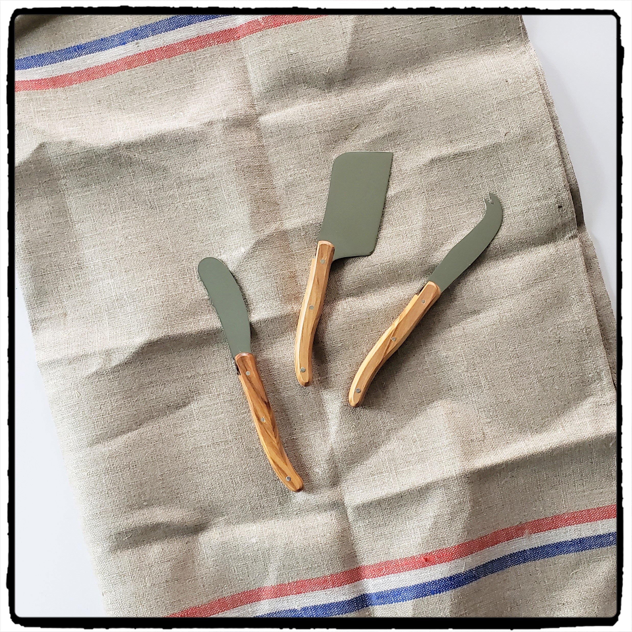 Laguiole Olive wood Mini Cheese knives