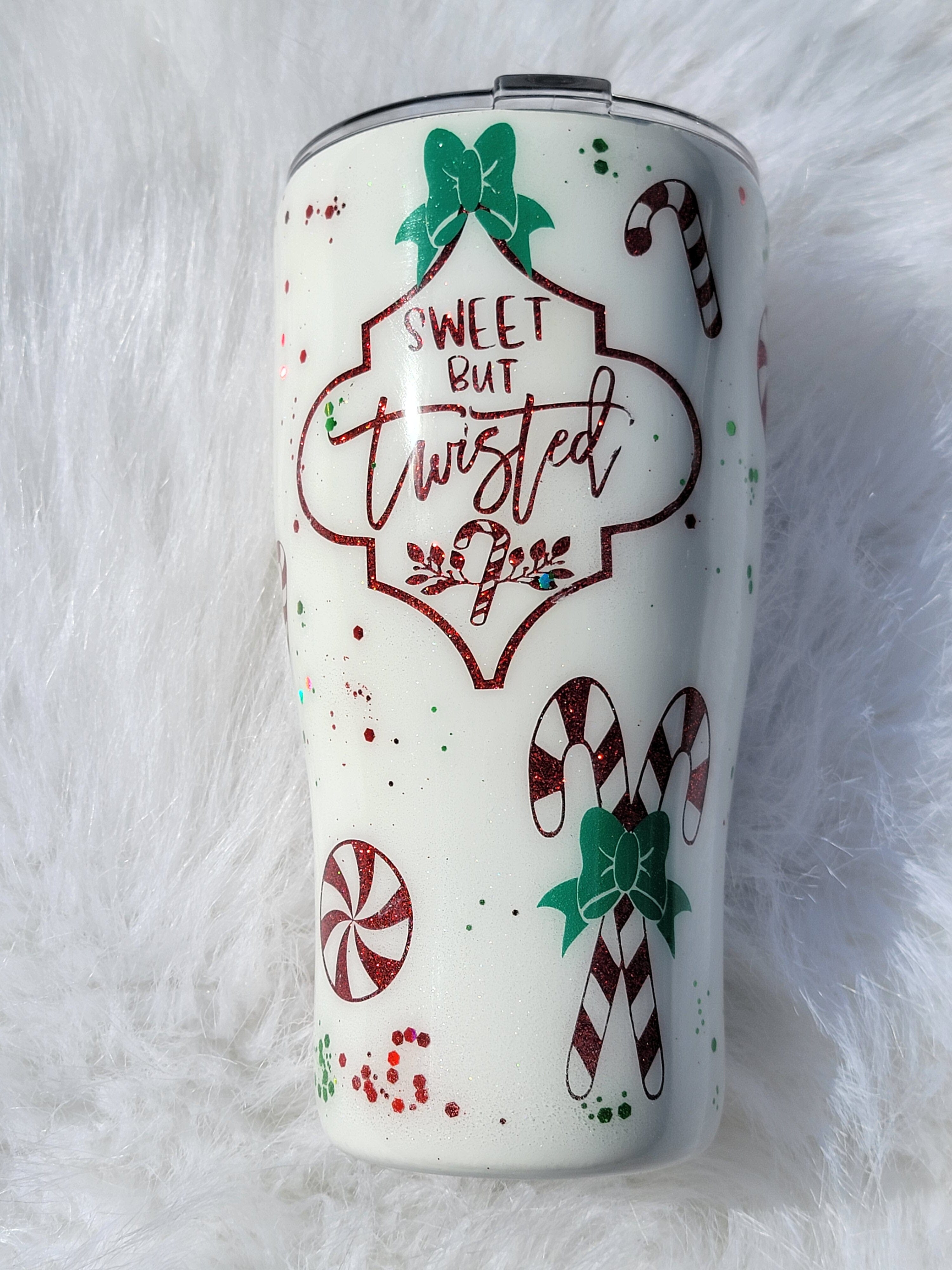 https://cdn.shopify.com/s/files/1/0659/8390/6035/products/old-fashioned-candy-cane-tumbler-gravesfamilycreations-156595.jpg?v=1689509626