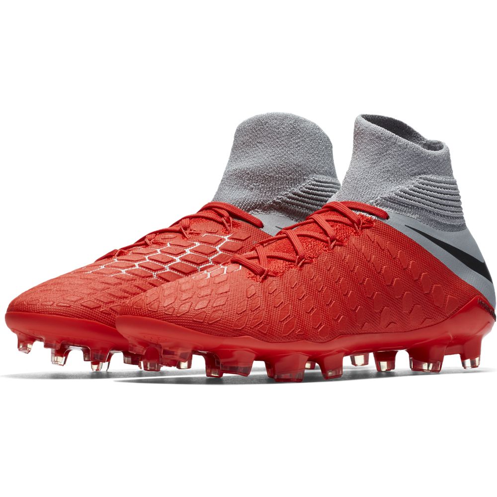 nike hypervenom crimson