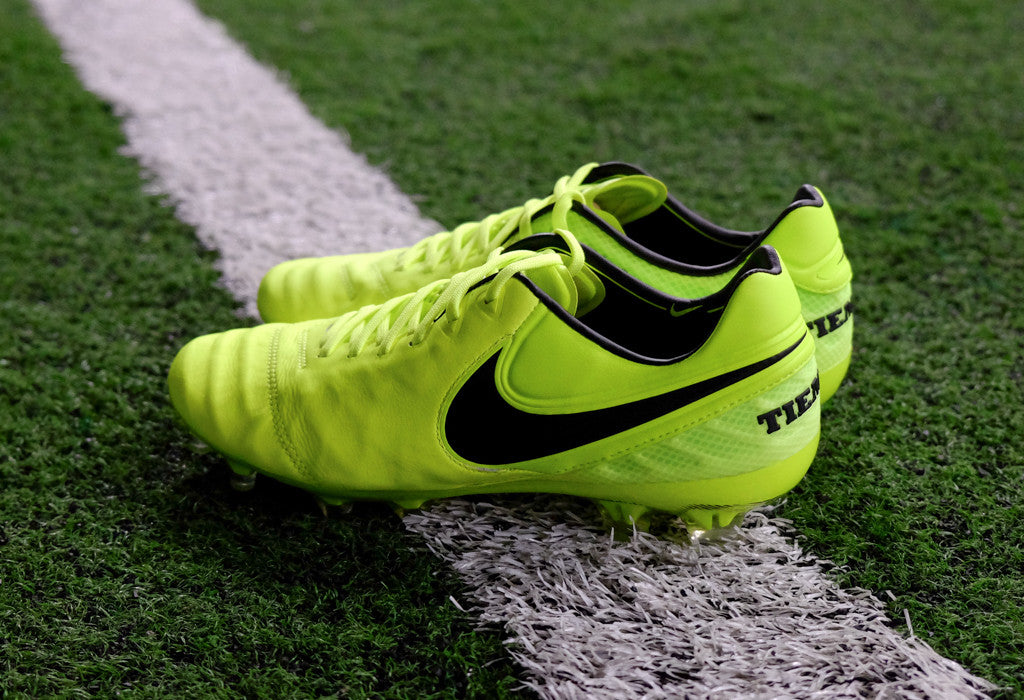 nike tiempo volt