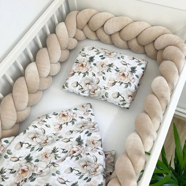 Tresse-de-lit-bebe-beige-reve