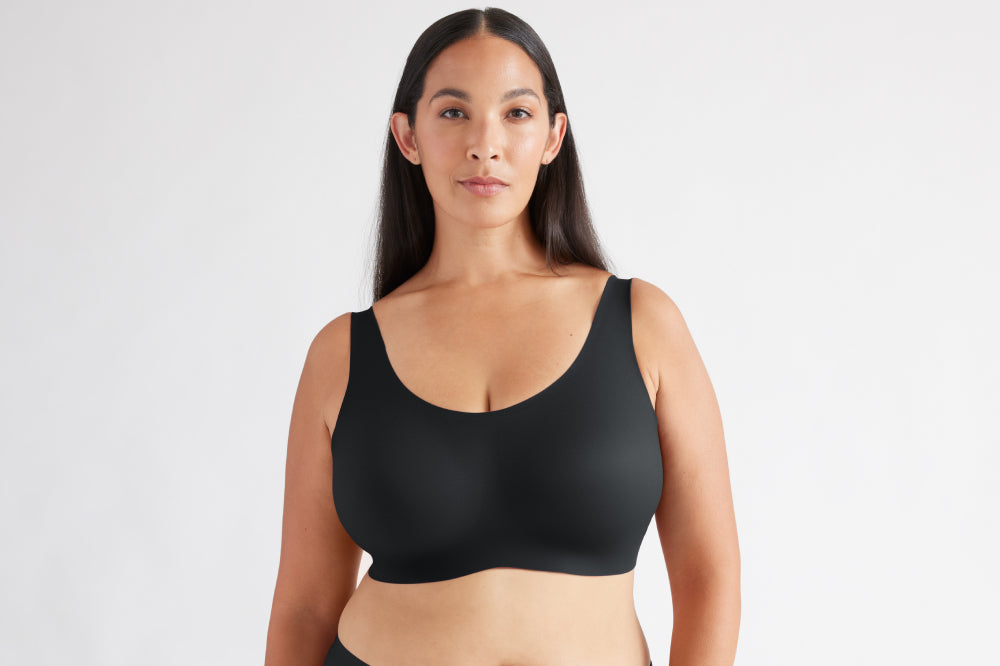 Knix Revolution Adjustable Pullover Bra in Black display: full