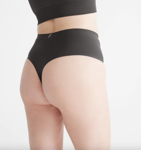 Are You Supposed To Wear A Thong With Leggings? – solowomen