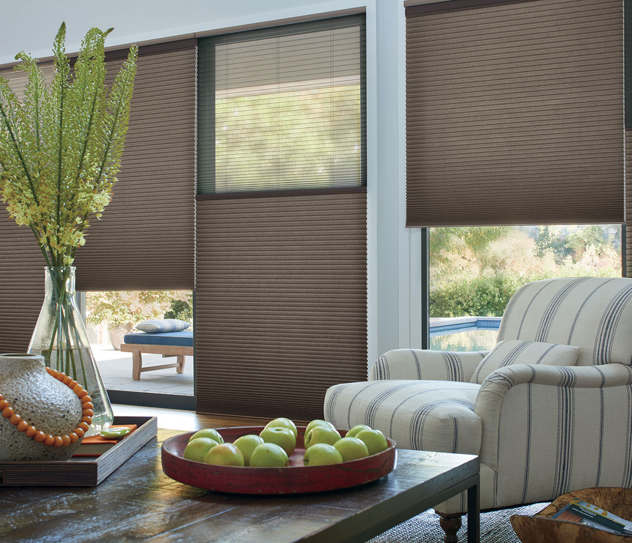 Hunter Douglas Duette® Duolite® Smart Blinds