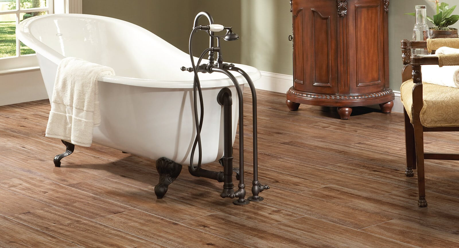 Natural American Estates 9×36 Wood Plank Tile Bathroom Flooring