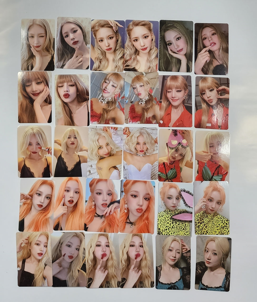 g) I-DLE I LOVE - Soundwave Fansign Event Photocard Round 2 –  HALLYUSUPERSTORE