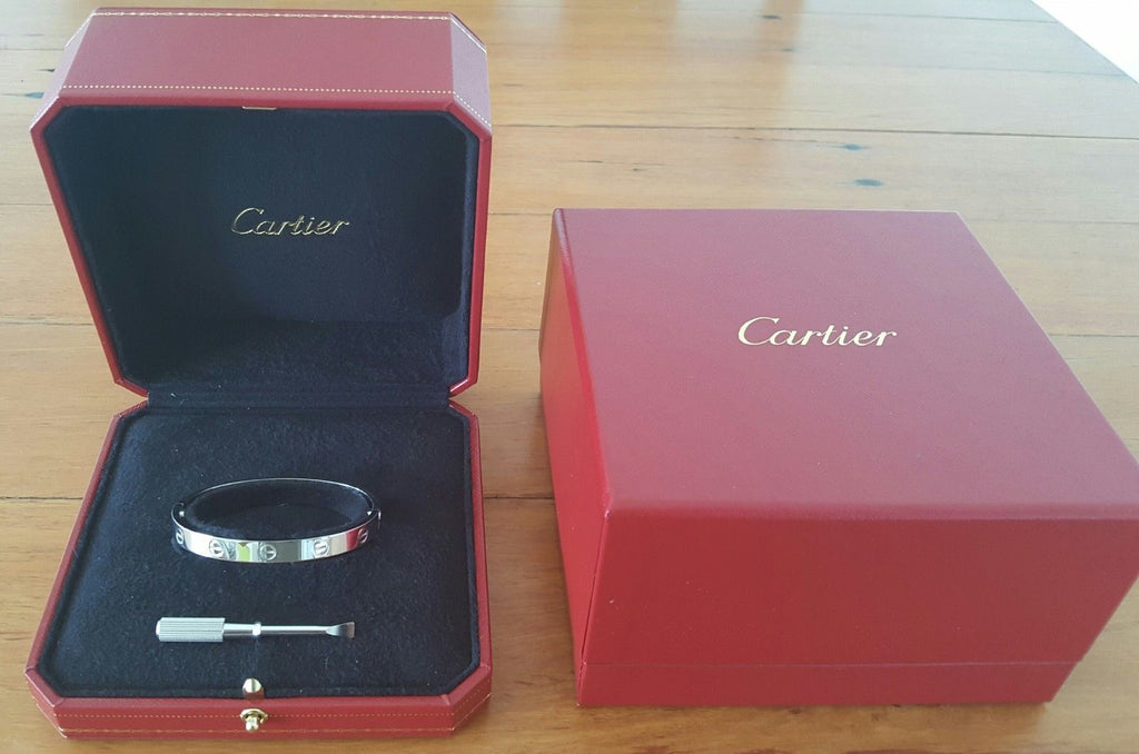 ظرف cartier love bracelet in box 