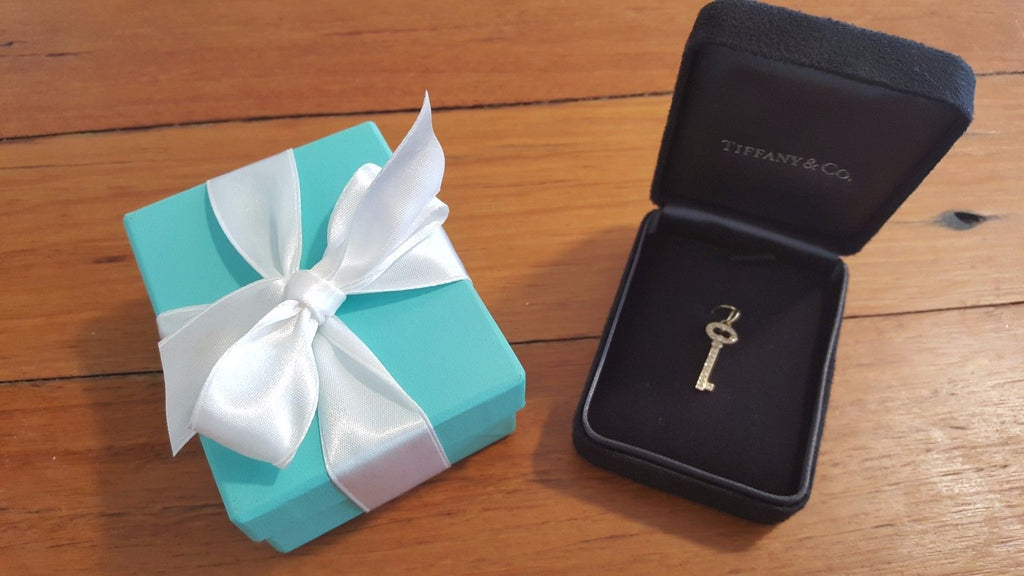 tiffany and co necklace box