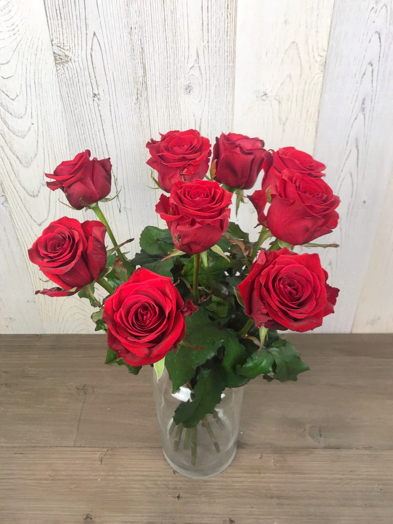Envoi bouquet de roses rouges - Bouquet de 10 Roses Rouges | Fleuriste à  Ferney Voltaire | Livraison partout en France – malvarosaflowers