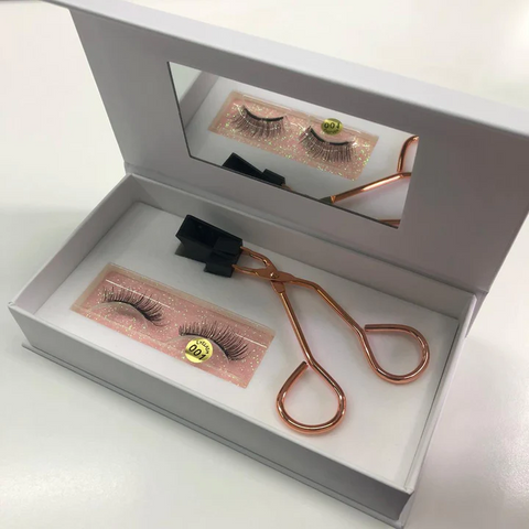 Magnetic lashes are reusable, and with proper care, they can last for multiple uses. This has contributed to their popularity among consumers who want a more sustainable and cost-effective option for false eyelashes