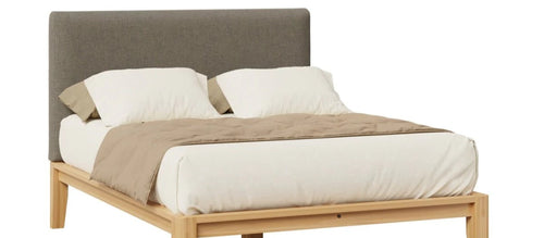 holin-amish-platform-bed-875386_5000x.jpg__PID:880da79d-13e1-4d15-8472-a42ee576a7e1