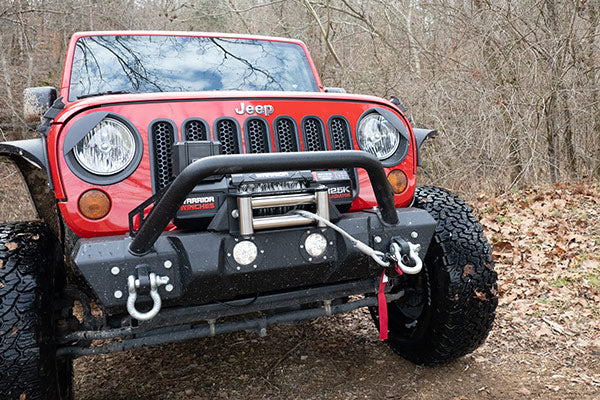 Gladiator Winch on front of Jeep