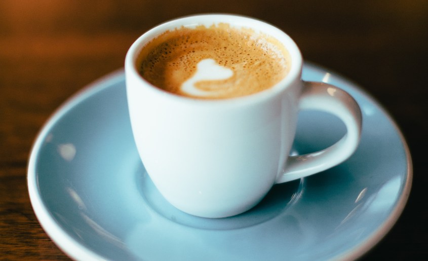 Latte vs. Flat White - What's The Difference? - The Winged Fork