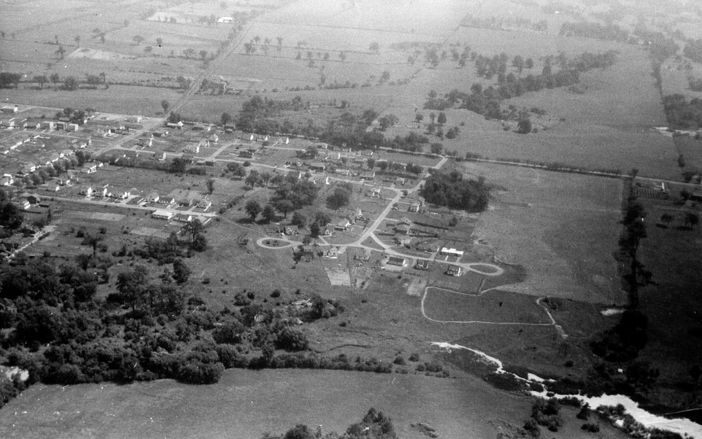 Aerial photo of Grenville park in 1952, looking south