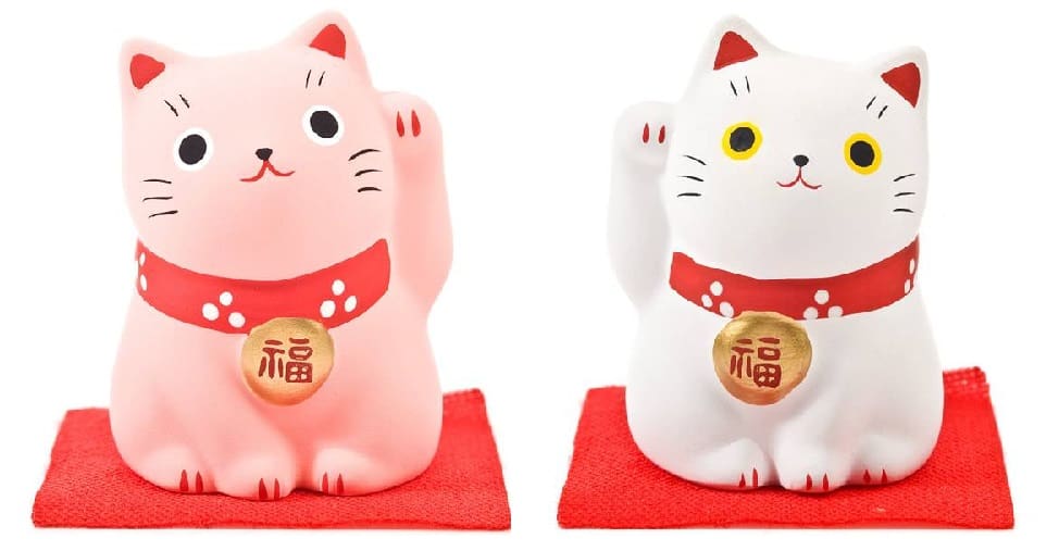 https://cdn.shopify.com/s/files/1/0661/1799/2665/t/1/assets/japanese-lucky-cats.jpg?v=1669993093