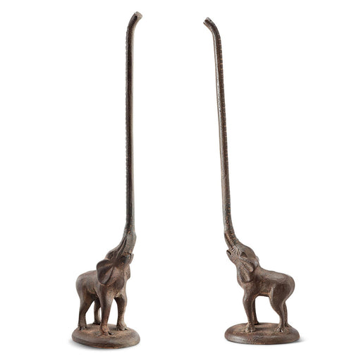 https://cdn.shopify.com/s/files/1/0661/2733/1546/products/elephant-paper-towel-holders-set-of-2_512x512.jpg?v=1668813932