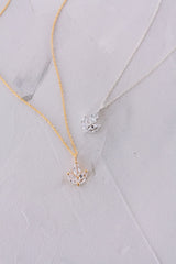 Juvelan petite bridal necklace with crystals Simply Wonderful