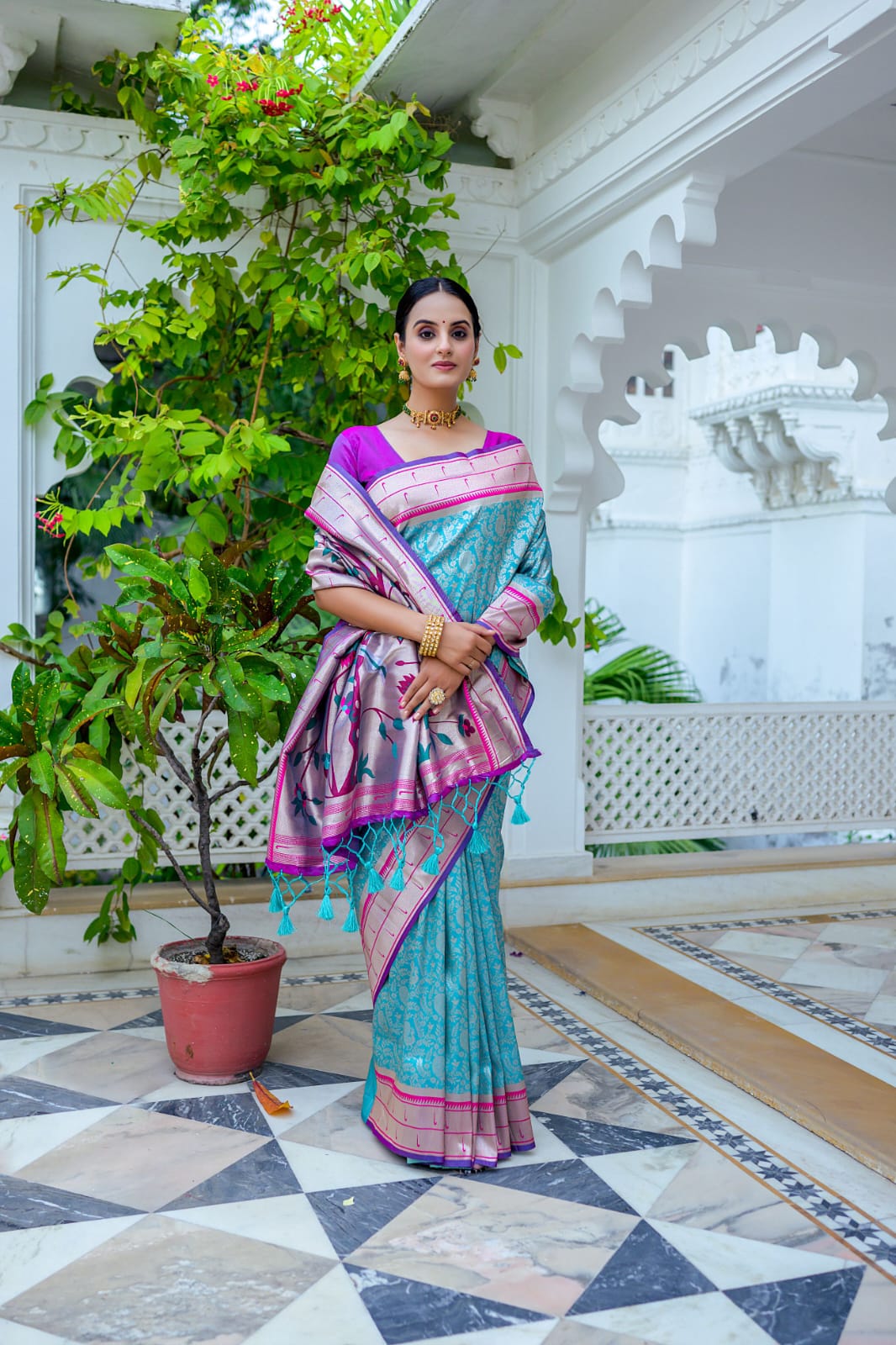 Cyan Magic with Black Linen Saree (Blend)LNL001 – Fashionous