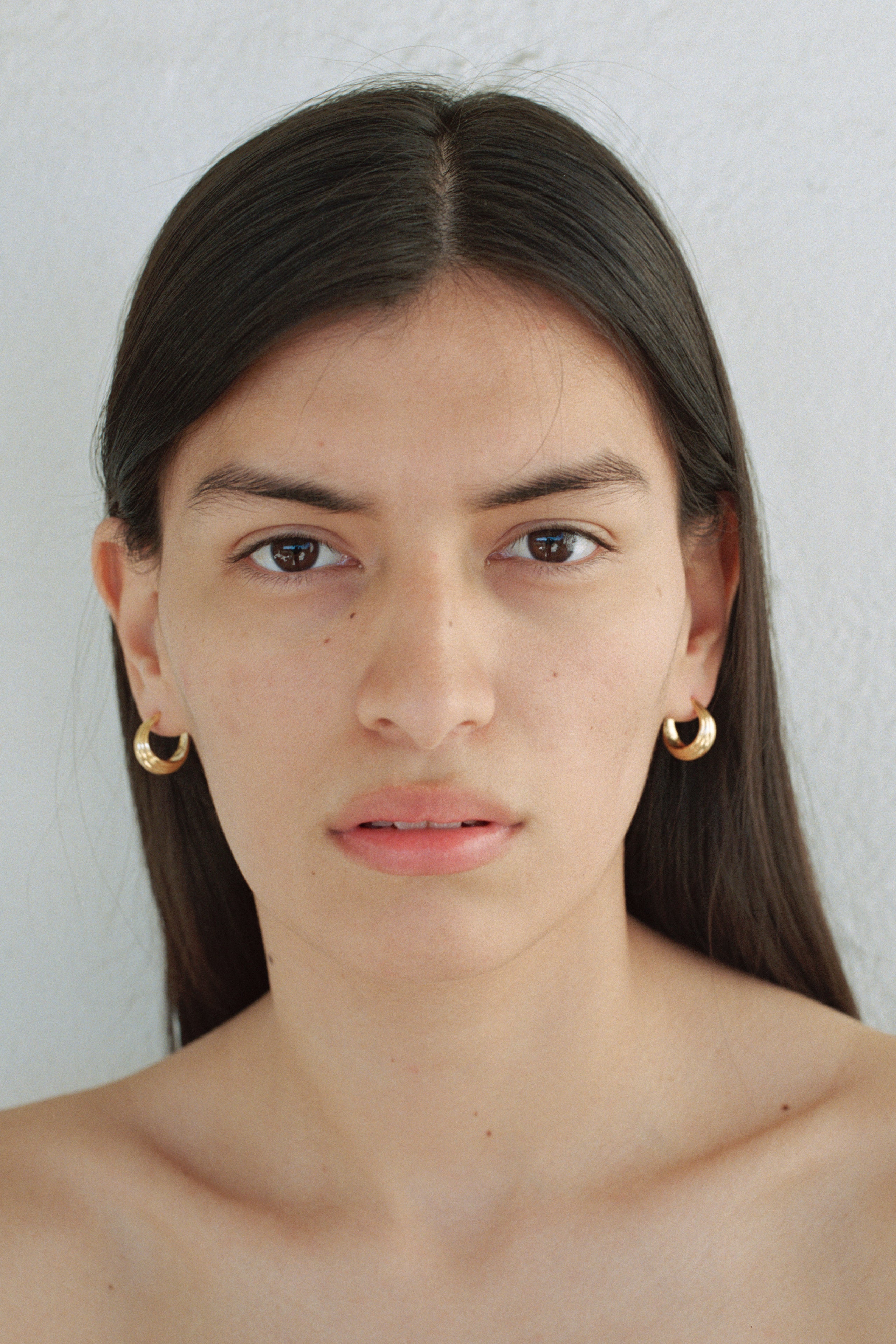 SOPHIE BUHAI ピアス ゴールド egg hoops small - ピアス(両耳用)