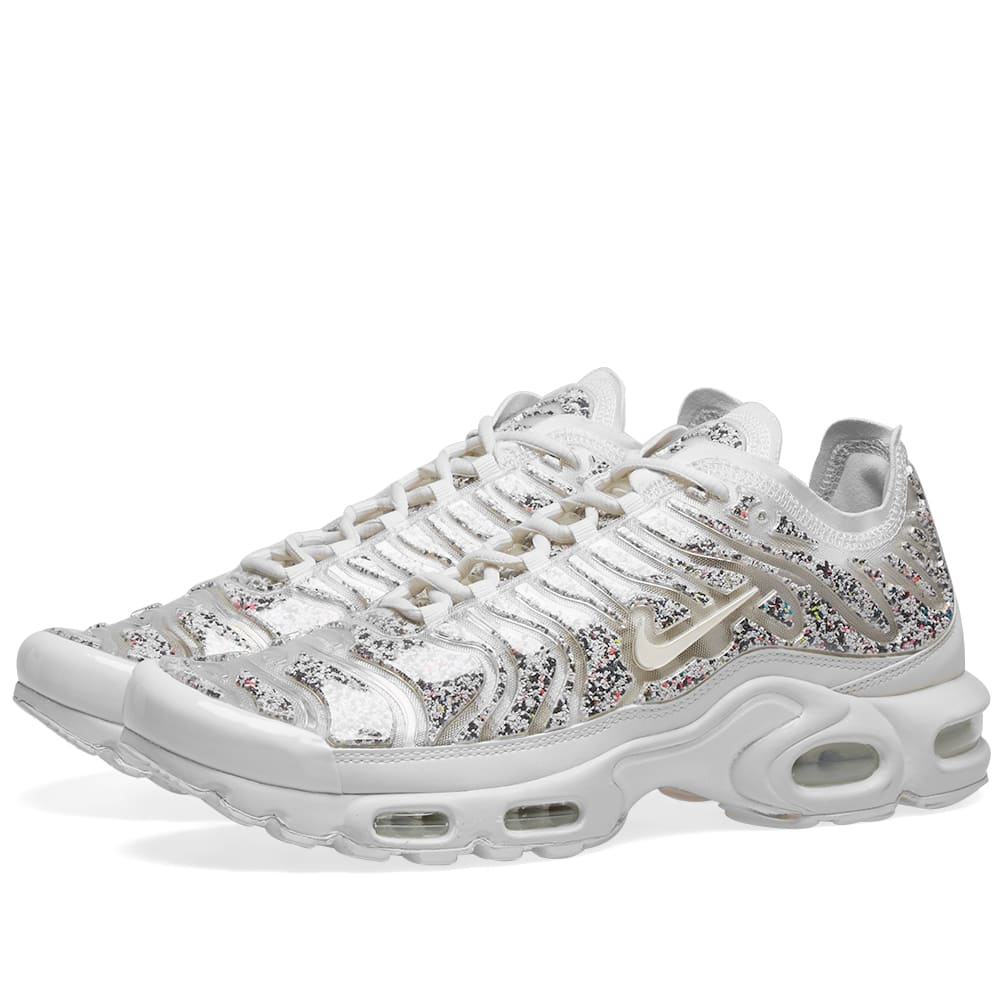 woman air max plus