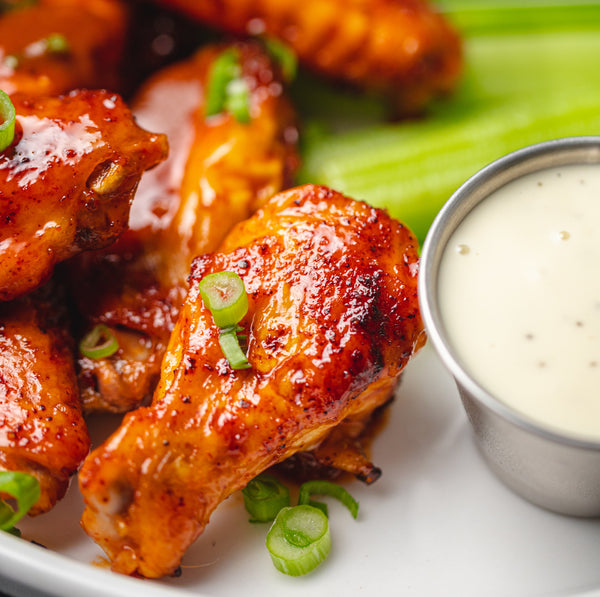 hot wings with sauce