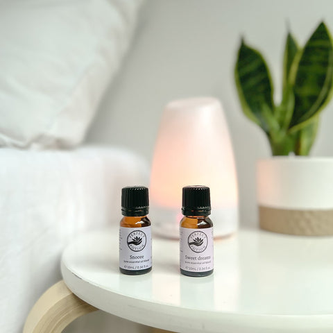 Snooze and sweet dreams essential oil blends for sleep