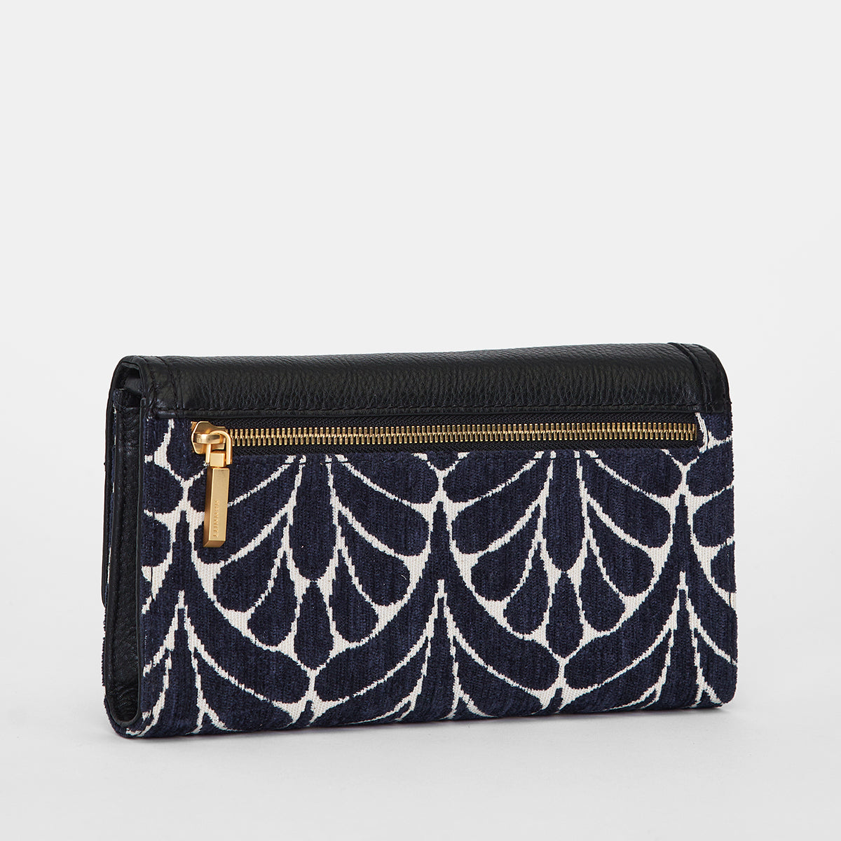 AJ Crossbody Clutch | Navy Tapestry/Brushed Gold Hammered