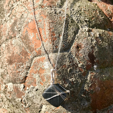 everything_soulful_Hematite_Pendant