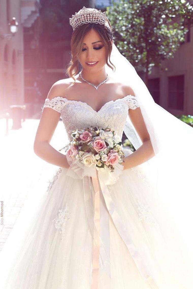 2024 Nouvelle robe de mariée de l'épaule A-ligne-Le-épaule tribunal train Tulle avec appliques