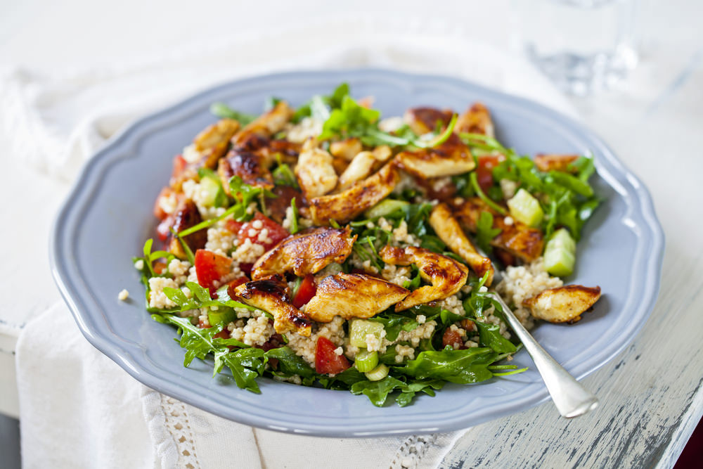 Healthy Chicken & Quinoa Salad Recipe – Kayla Itsines