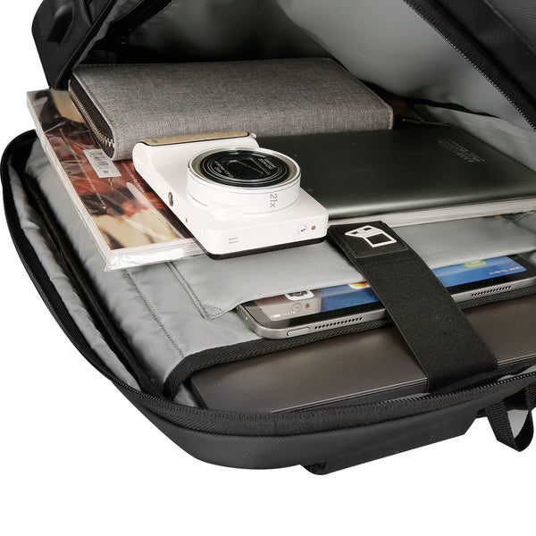Fontos az üzleti hátizsák mérete és a laptop zseb mérete is.