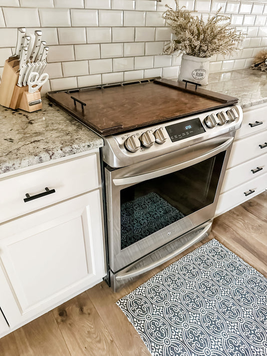 Simple Wooden Noodle Board in Warm Brown, Stove Cover