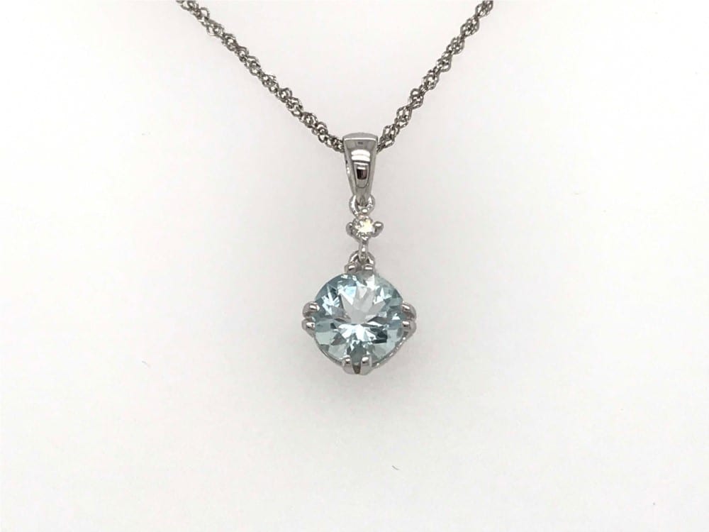 Gemstone Guide Series: Aquamarine – Noe’s Jewelry