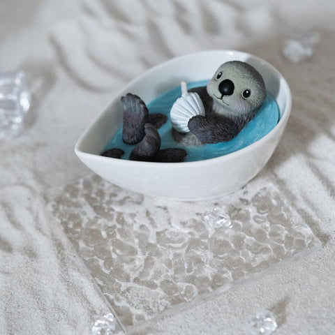 Sea otter Candle from Southlake Gifts Canada, your ultimate candle gifts selfcare shop in Canada. 