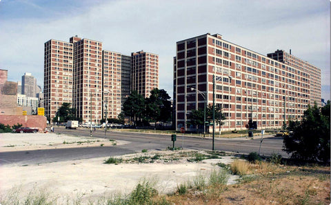 Cabrini Green Homes, view SE from W. Division St. and N. Cleveland St., Chicago, 1988. Photo from the Library of Congress,