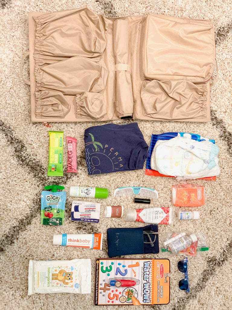 What's In My Diaper Bag + Why I'm Obsessed with Totesavyy
