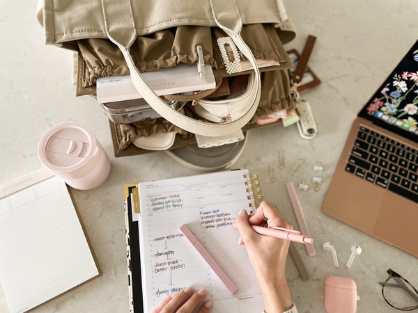 Office Bag Essentials with ToteSavvy and Day Designer