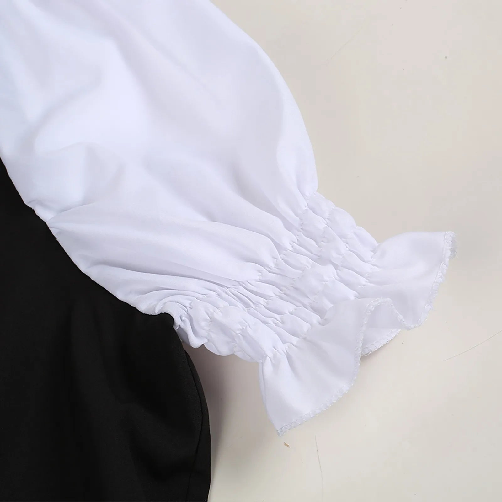Square Neck German Dress for Oktoberfest Celebrations - Image 4
