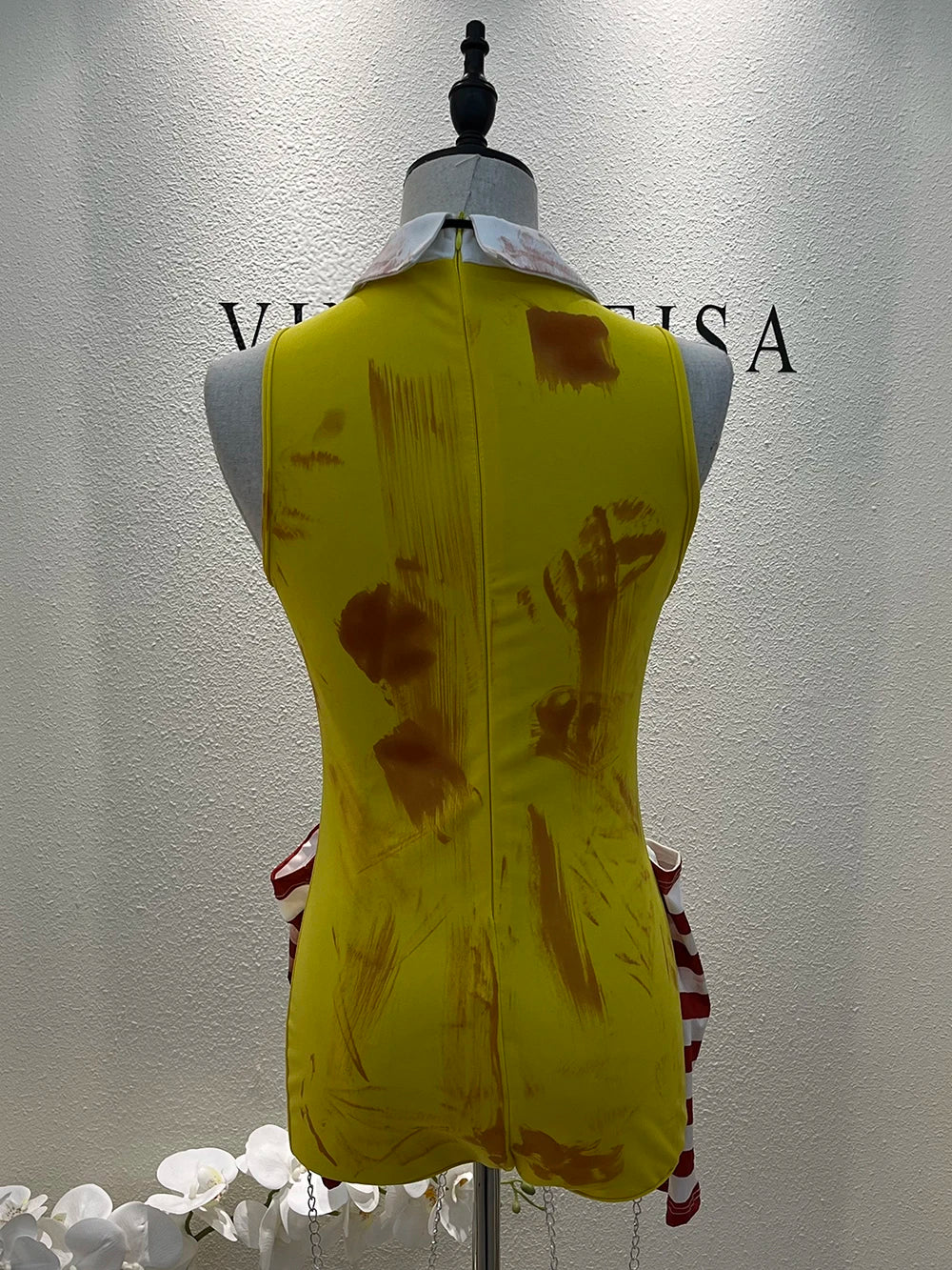 Women's Yellow Sleeveless Clown Jumpsuit for Halloween Parties - Image 6