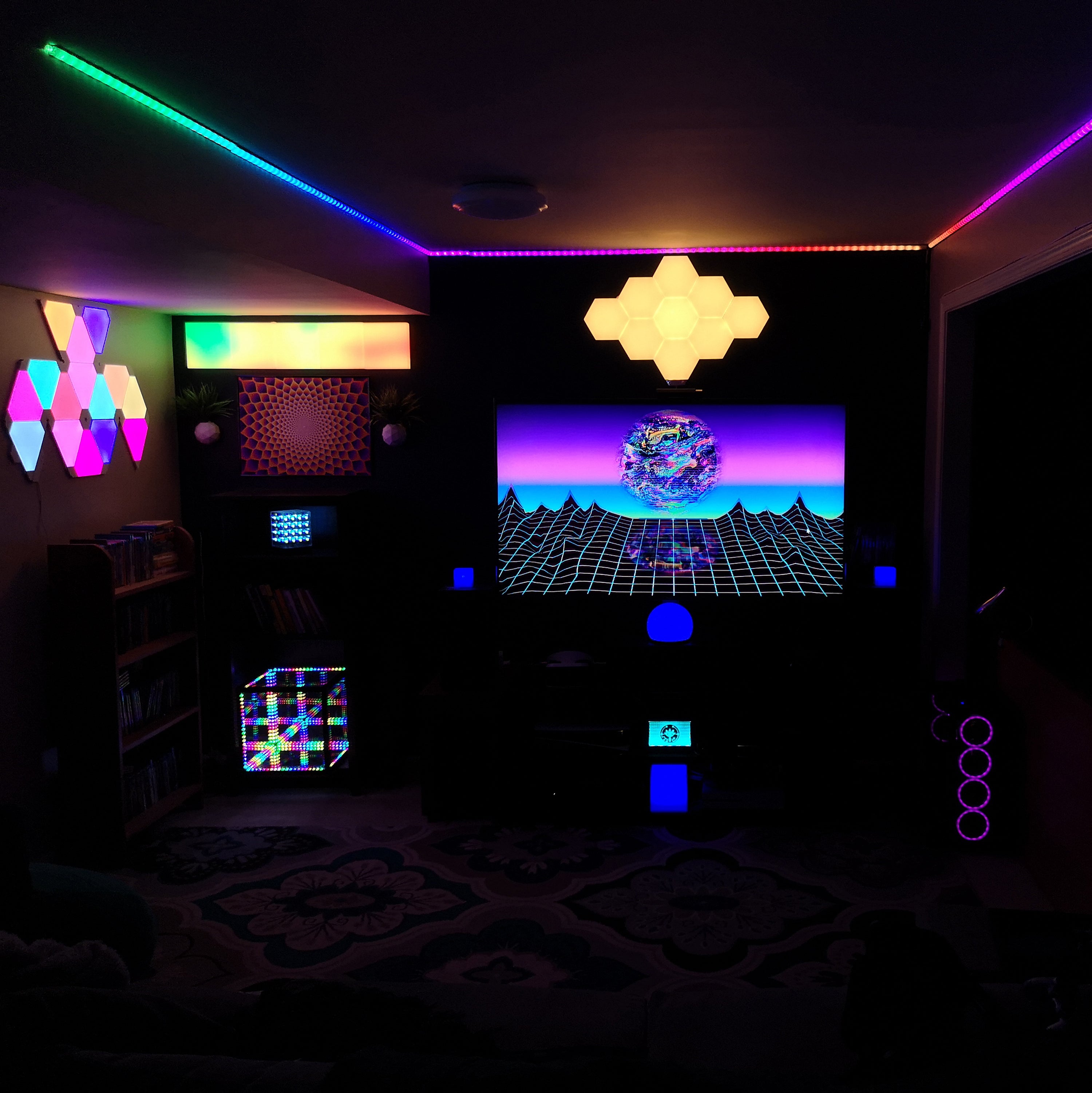 psychedelic room with lights