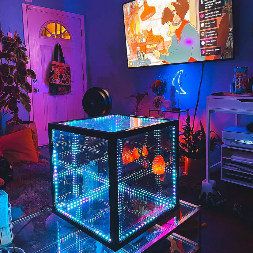 trippy cube light in room