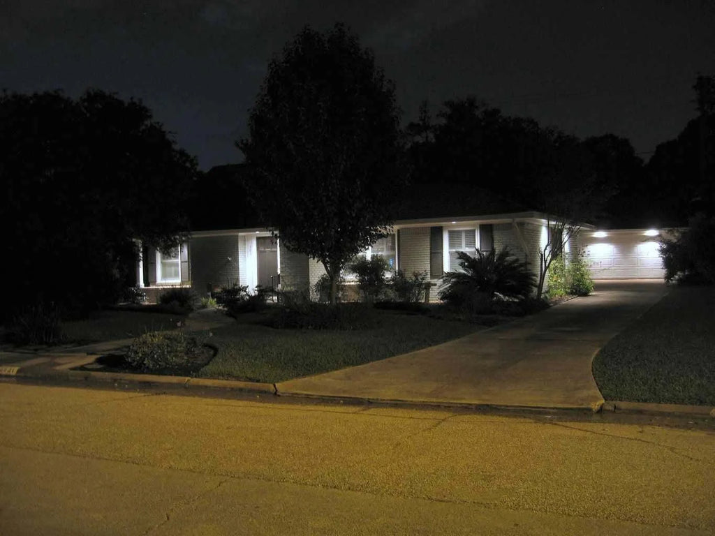 Example of wrong soffit light