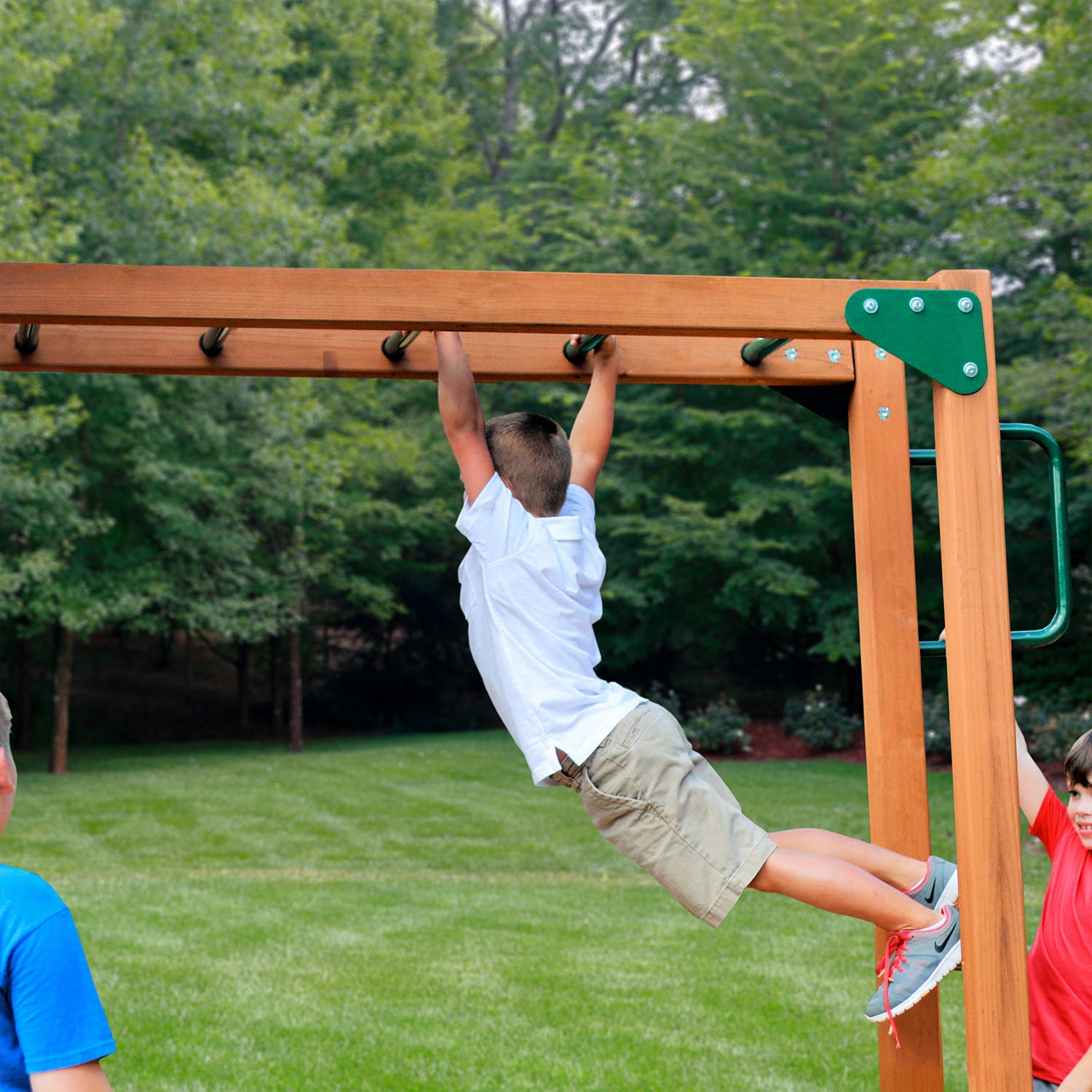 play set with monkey bars